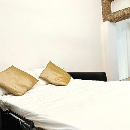 Isola - Garibaldi Lovely Apt. With Netflix And Wifi ミラノ エクステリア 写真
