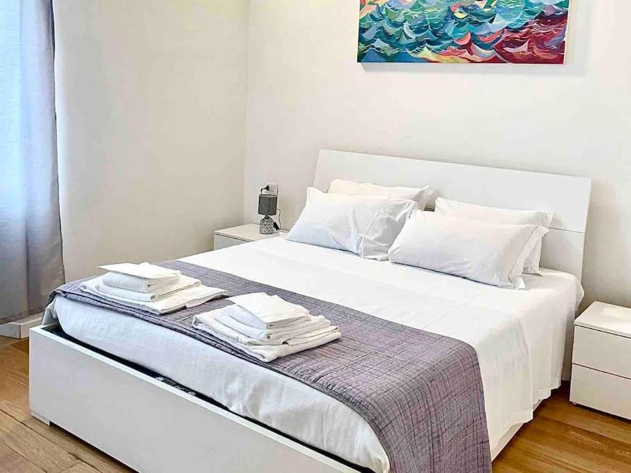 Isola - Garibaldi Lovely Apt. With Netflix And Wifi ミラノ エクステリア 写真
