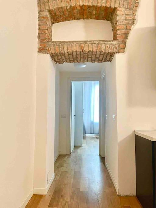 Isola - Garibaldi Lovely Apt. With Netflix And Wifi ミラノ エクステリア 写真
